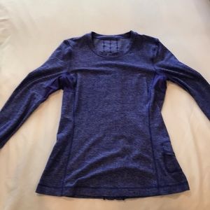 Lulu lemon long sleeve workout shirt-